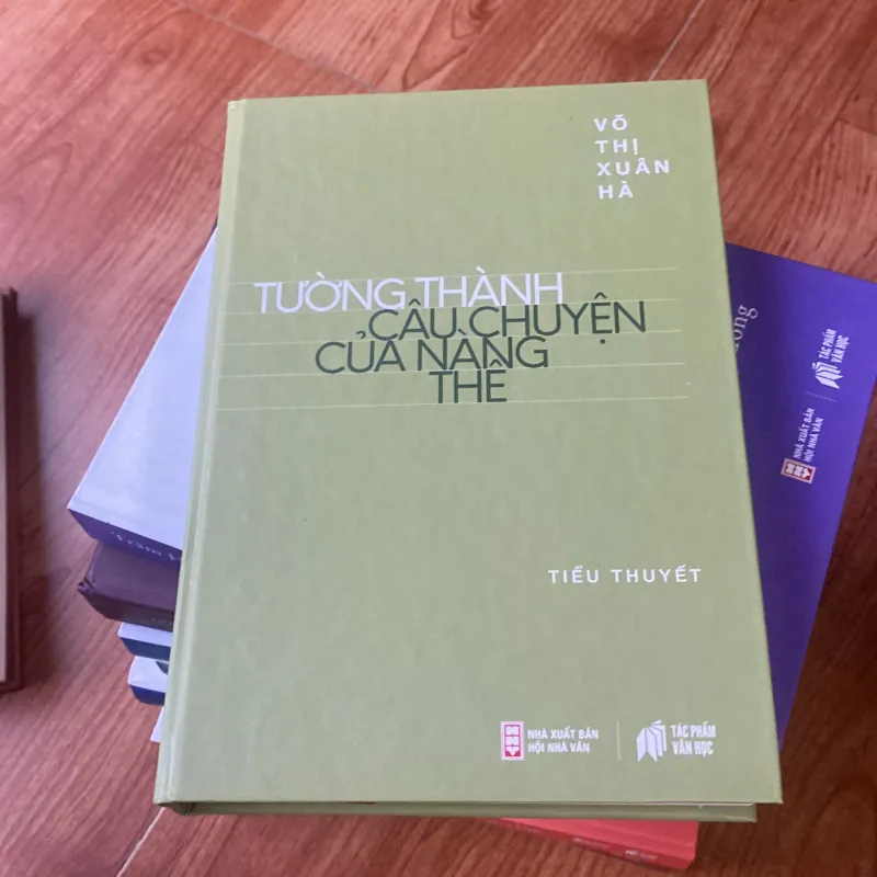 Tường thành câu chuyện của nàng thê 1033542