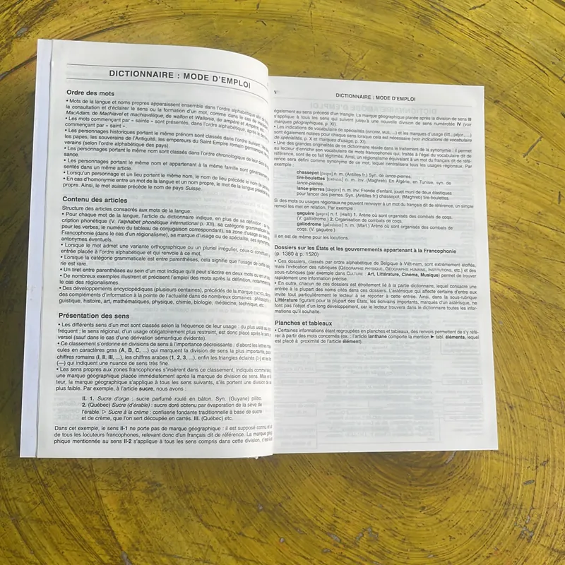 DICTIONNAIRE UNIVERSEL FRANCOPHONE  697197