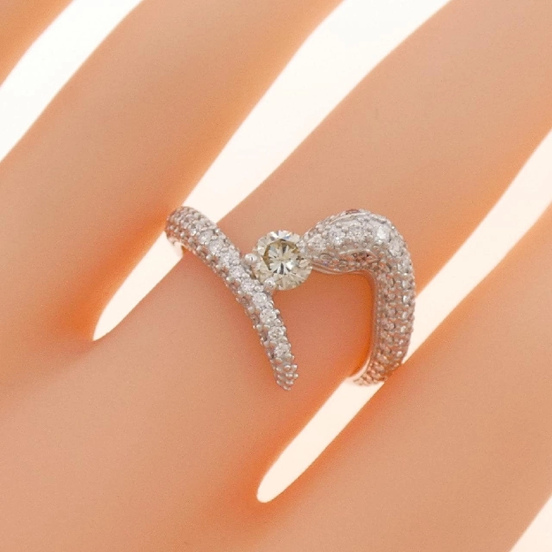 Nhẫn kim cương K18WG hình rắn 1.00CT 667306