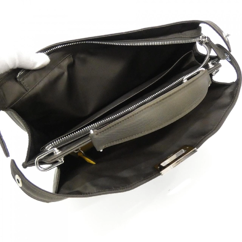 Túi xách PEEK A BOO I SEE MEDIUM 7VA529 AGQI của Fendi - Hàng hiệu Chính hãng 805112