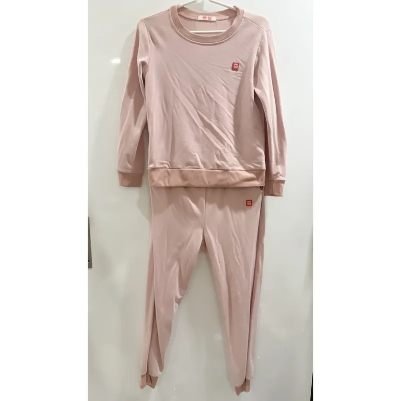 🌸 Bộ Đồ Bộ Uniqlo Hồng Pastel – Mặc Nhà Cực Xinh, Đi Chơi Vẫn Thời Trang 🌸 557574