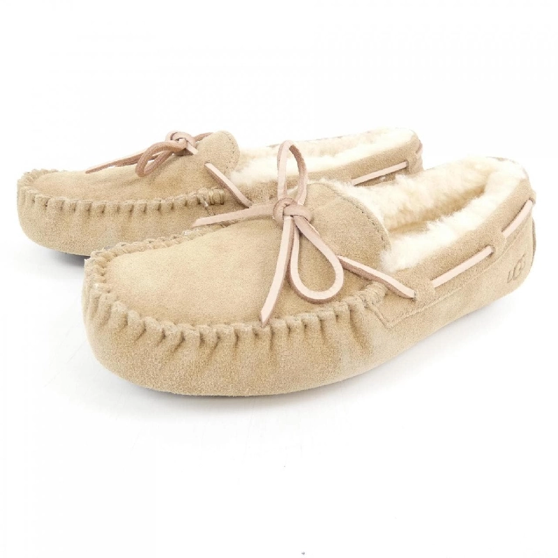 Giày UGG - Hàng hiệu Chính hãng 827673