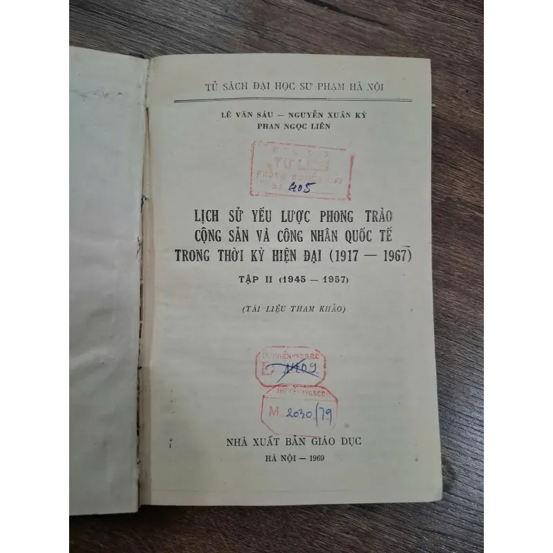Lịch sử yếu lược phong trào cộng sản và công nhân quốc tế trong thời kỳ hiện đại 714947