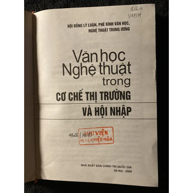 Văn học Nghệ thuật trong Cơ chế Thị trường và Hội nhập.  1038175