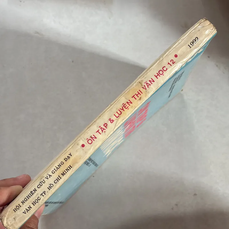 Ôn tập và luyện thi văn học- 1992s 990399