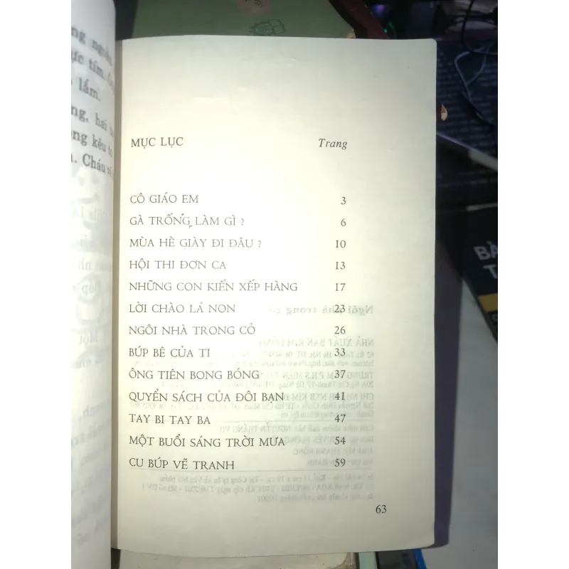 Ngôi nhà trong cỏ - Lý Lan 1019379