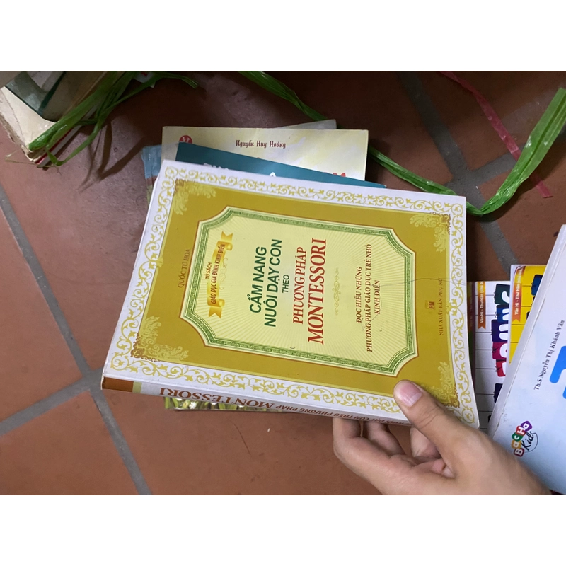 Sách Cẩm nang nuôi dạy con theo phương pháp montessori 309906