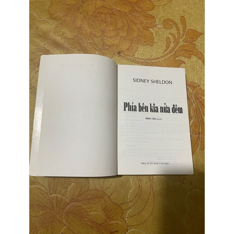 Phía bên kia nửa đêm- Sidney Sheldon  470412