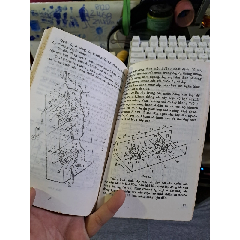 Tự làm anten và khuếch đại anten Nguyễn Huy Bạo mới 80% ố vàng có viết 1993 GIÁO TRÌNH, CHUYÊN MÔN HCM1709 919595