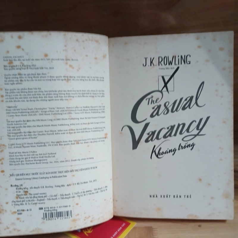 Khoảng Trống (The Casual Vacancy) - J. K. Rowling 355442