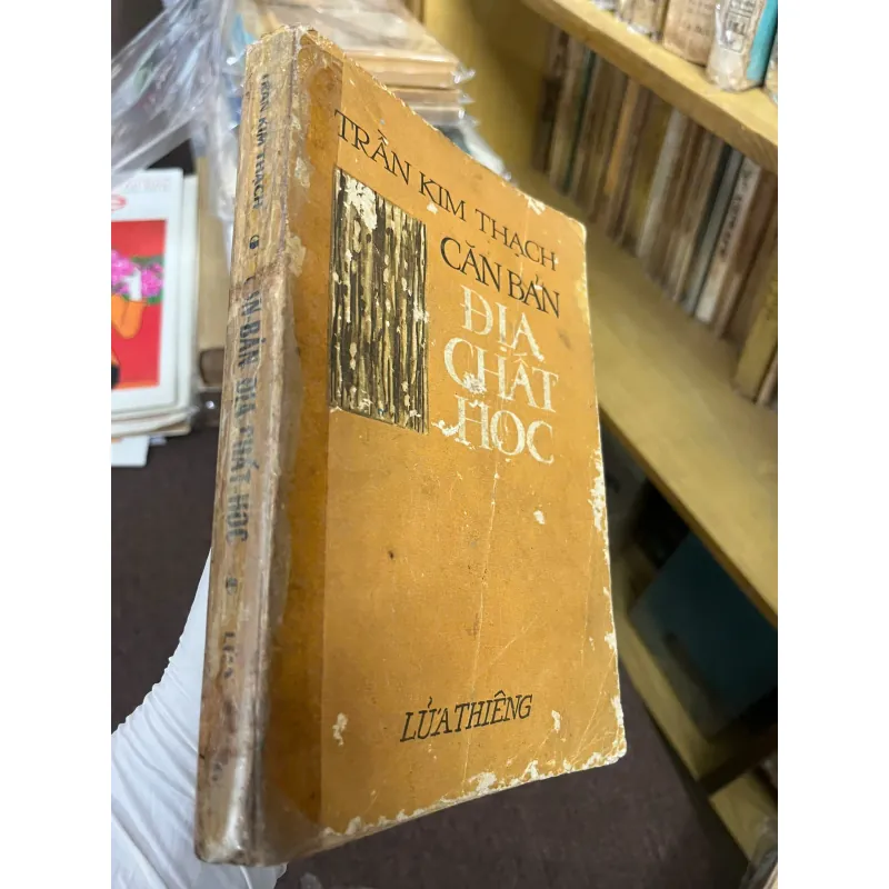 Căn bản Địa chất học - Trần Kim Thạch - Sách khoa học/Giáo khoa - có chữ ký tác giả 798769