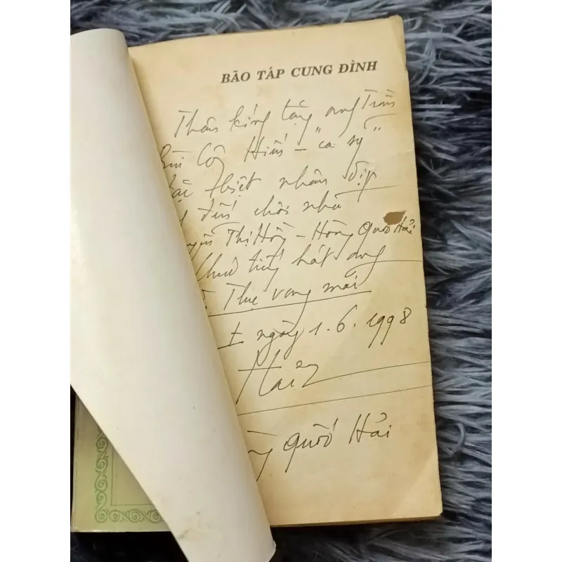 Bão táp cung đình (Hoàng Quốc Hải) 957616