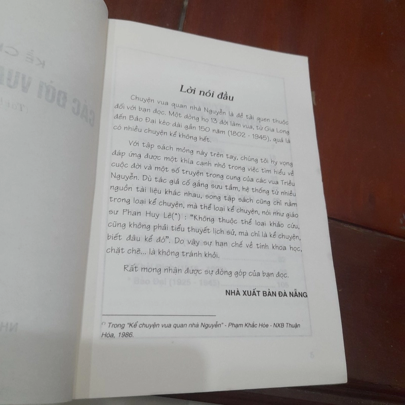 Nguyễn Viết Kế - KỂ CHUYỆN CÁC ĐỜI VUA NHÀ NGUYỄN 518875