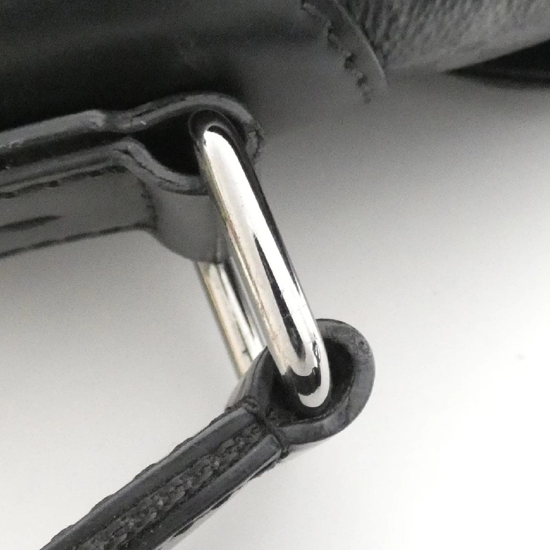 Túi đeo vai Louis Vuitton Monogram Eclipse Messenger Voyage PM M40511 611519