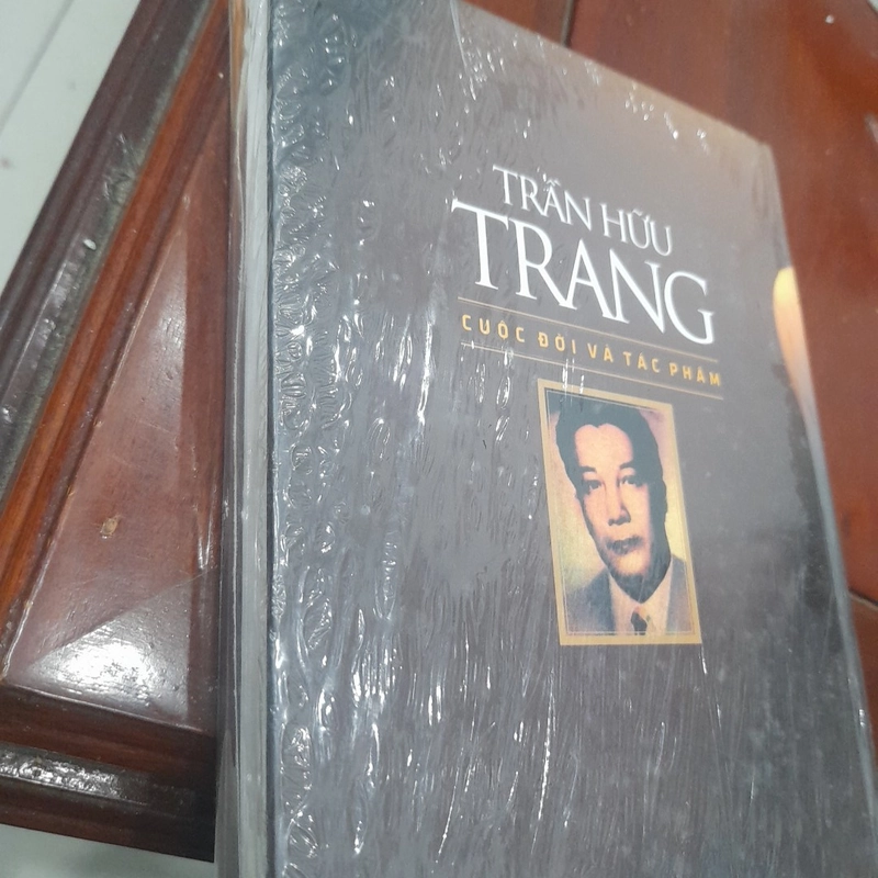 TRẦN HỮU TRANG, cuộc đời và tác phẩm 464289