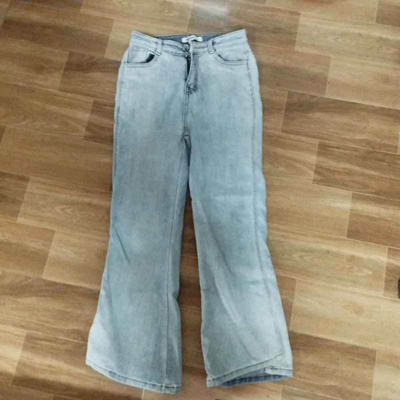 Quần ống loe cho các nàng  563268