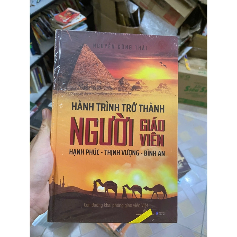 Hành trình giáo viên bìa cứng  443568
