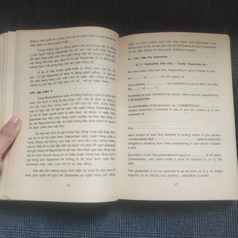 Nghiệp vụ Ngân hàng Quốc tế - PTS. Lê Văn Tề - Năm 1994 655226