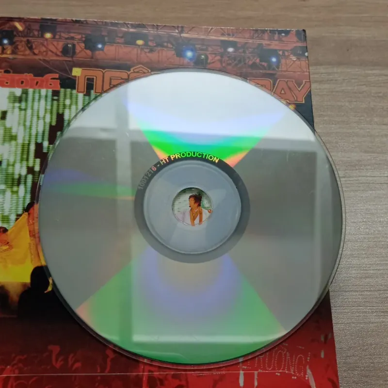 2 VCD Liveshow Đan Trường 2010 - Ngôi sao bay 926892