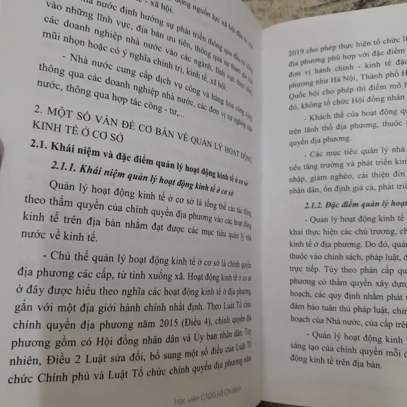 Giáo trình trung cấp chính trị- Quản lý hành chính Nhà nước. Học viện chính trị QGTPHCM 570942