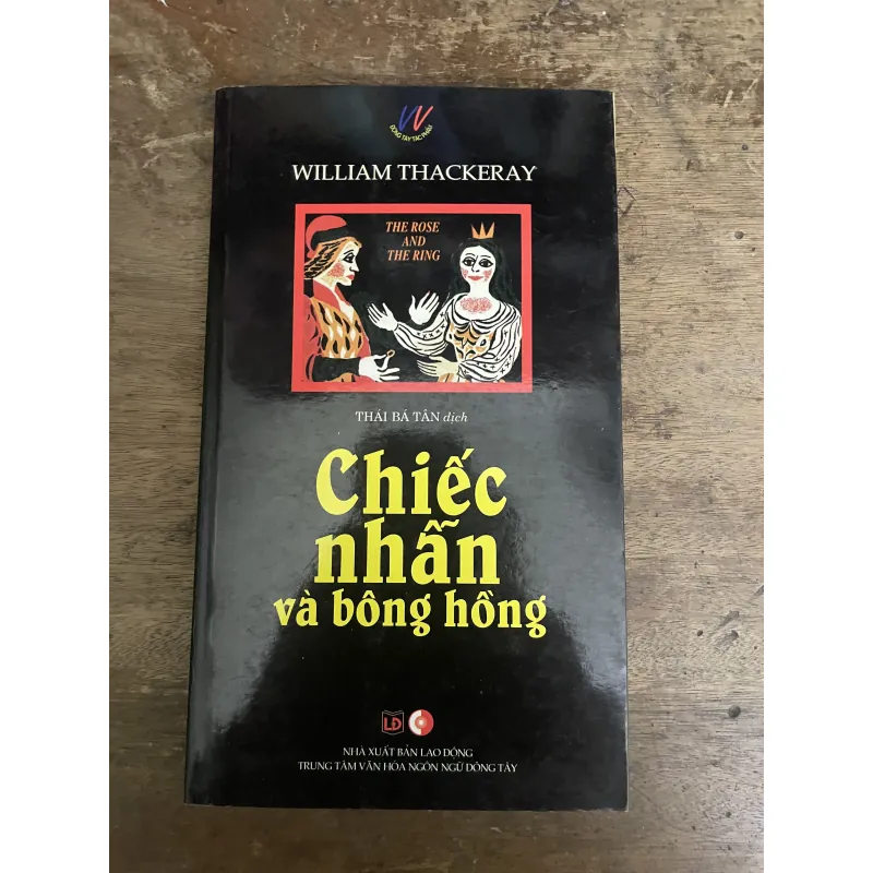 Chiếc nhẫn và bông hồng 796600