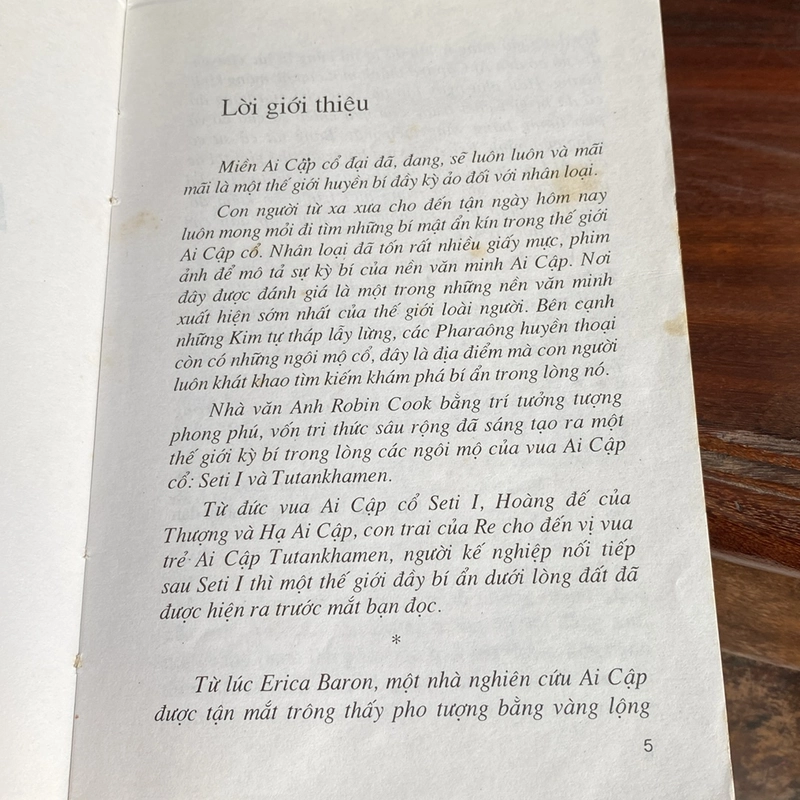 BÍ MẬT NGÔI MỘ CỔ, ROBIN COOK (XB 2004) 502292