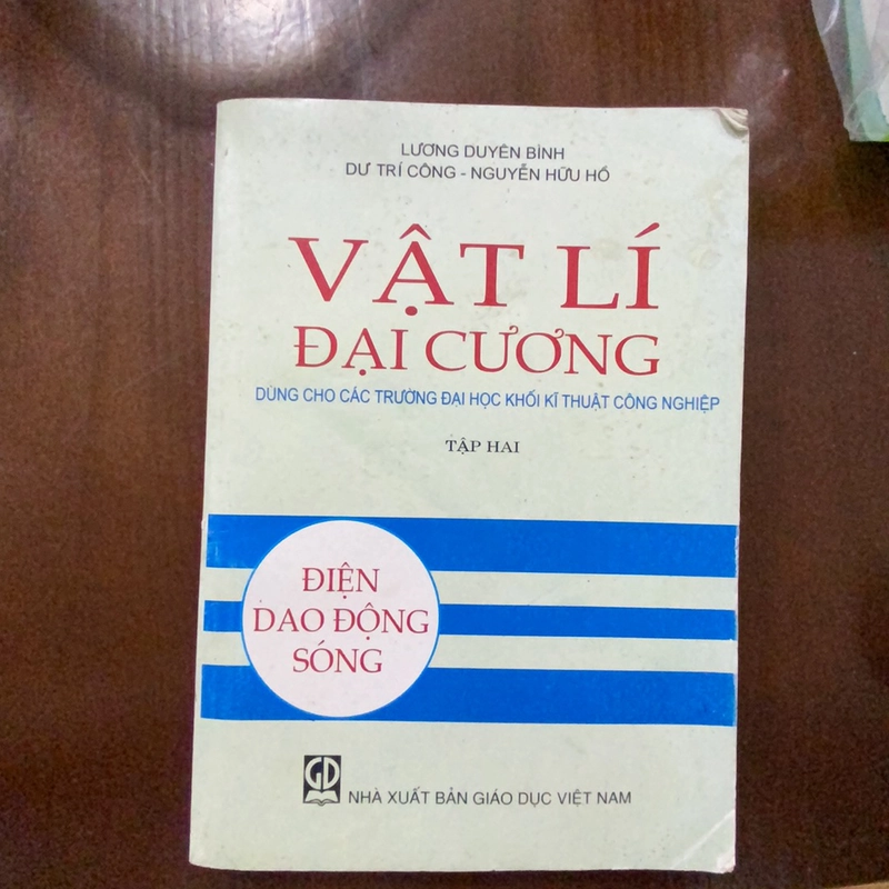 Vật lí đại cương dùng cho các trường DH khối ktcn 222315