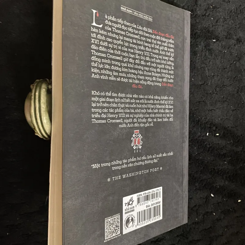 Đến Đoạn Đầu Đài-Hilary Mante 1030606