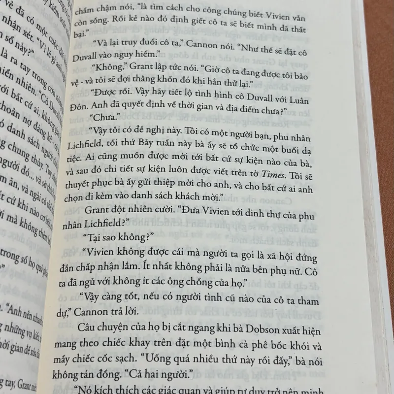 Ngoài vòng tay anh là bão tố 🌊 592181