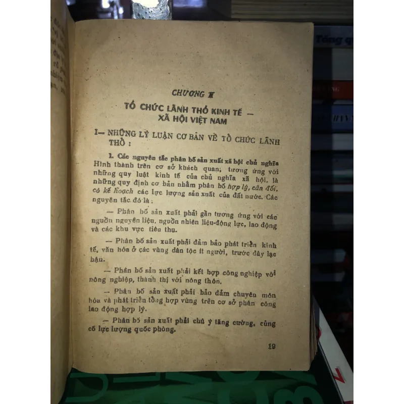 Địa lý kinh tế Việt Nam - Văn Thái 786653