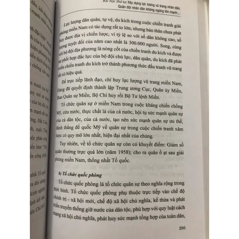 Tổng kết Đảng lãnh đạo Quân sự và Quốc phòng trong Cách mạng Việt Nam (1945 - 2000) 762808