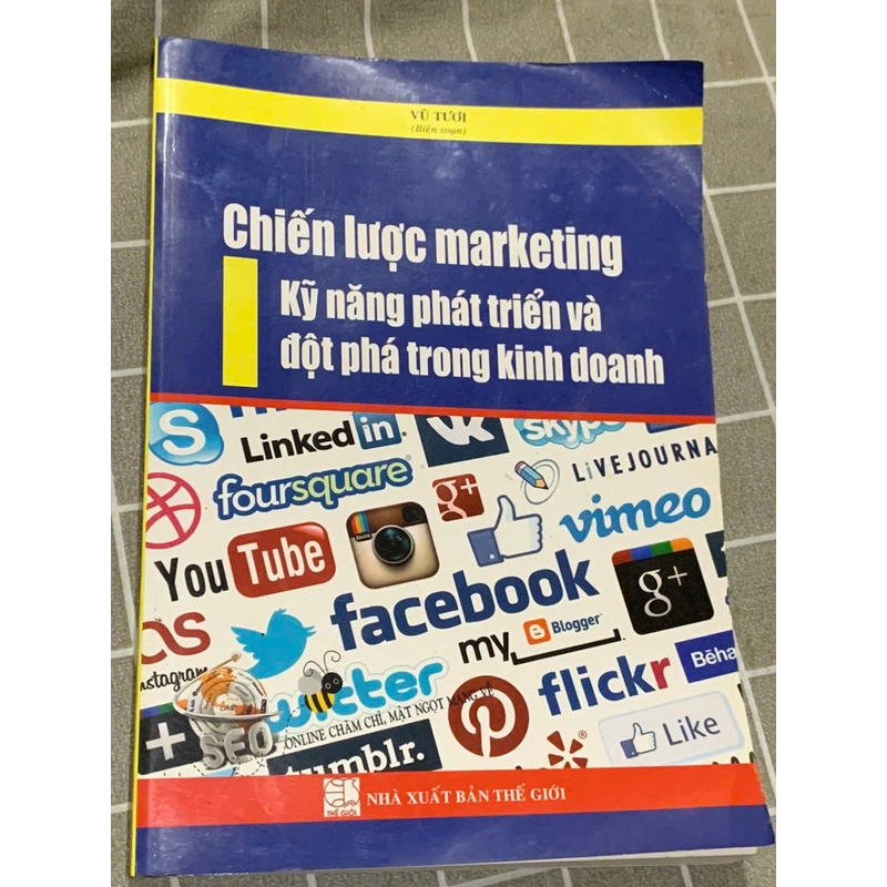 Chiến lược marketting :Kỹ năng phát triển và đột phá trong kinh doanh 545108