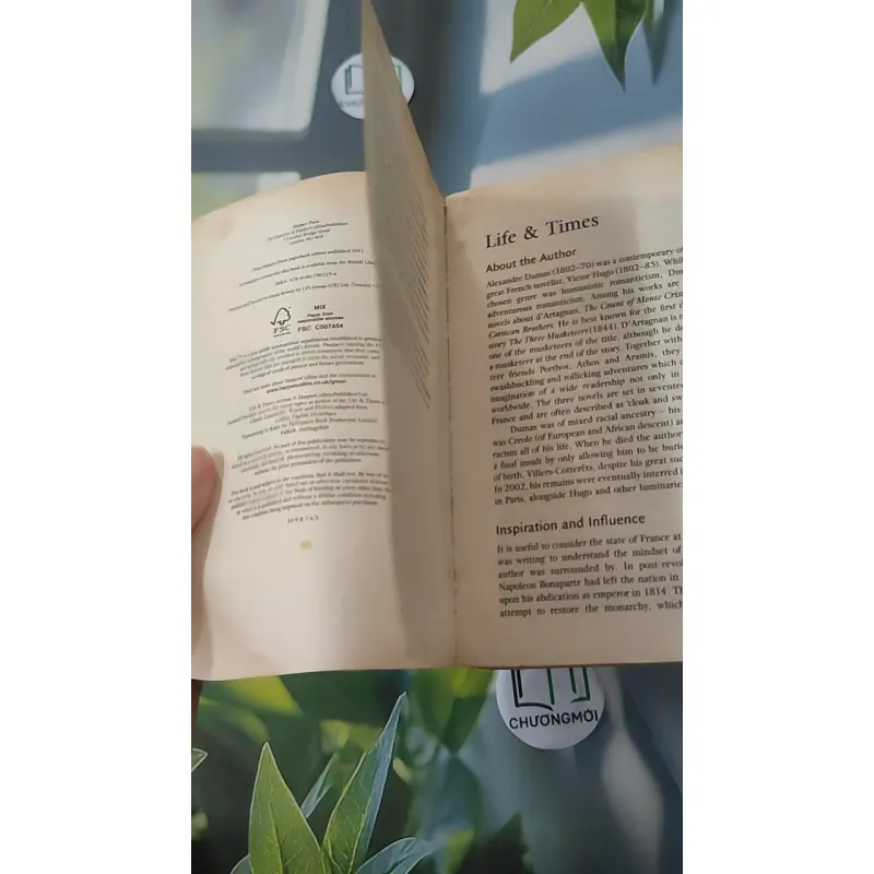 [MIỄN PHÍ BỌC SÁCH] The Three Musketeers - Alexandre Dumas 1027493