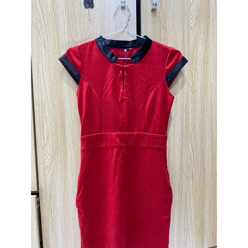 Váy nữ tay hến màu đỏ đô 474694