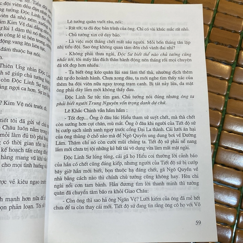 CỜ THIÊNG ĐẤT THÁNH, TIỂU THUYẾT LỊCH SỬ, XB 2007 476798