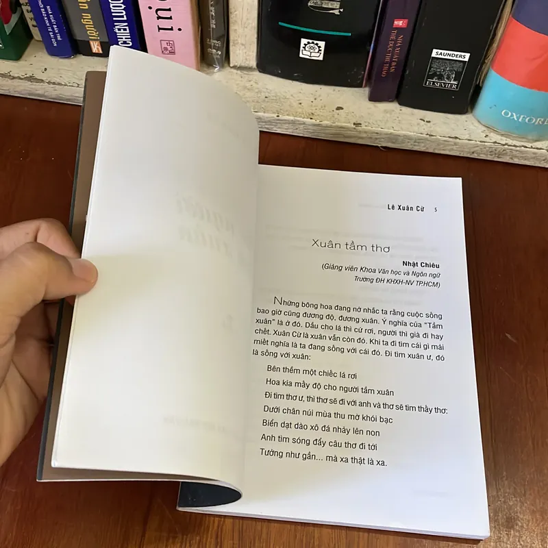 II Tựa sách: Hồi Ký _ Hồi Ức Khắc Sâu, Thơ _ Cho Người Tầm Xuân - Lê Xuân Cừ 561485