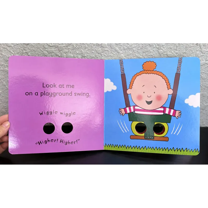 Board book tương tác - Look at me 970966
