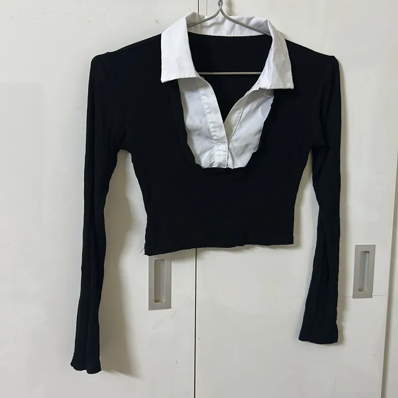 Áo thun tăm croptop phối cổ sơ mi 971002