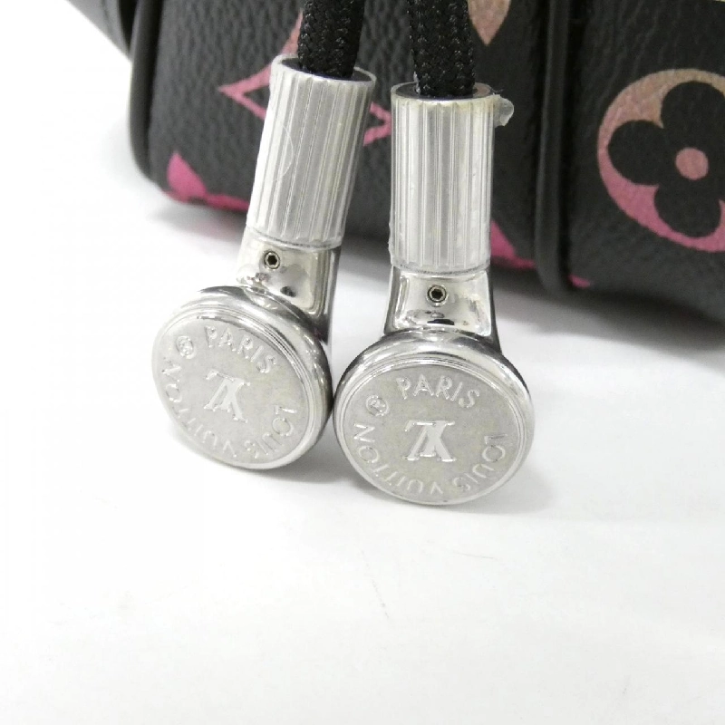 Túi xách vai Louis Vuitton Monogram Iridescent Amazon M13898 - Hàng hiệu Chính hãng 767050