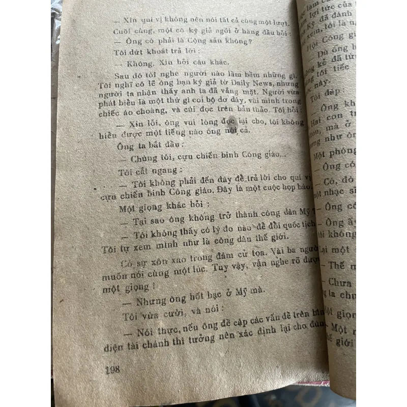 Hồi ký Vua hề Sạc-lô; Vũ Hạnh dịch , hơn 300 trang 2 cuốn  199288