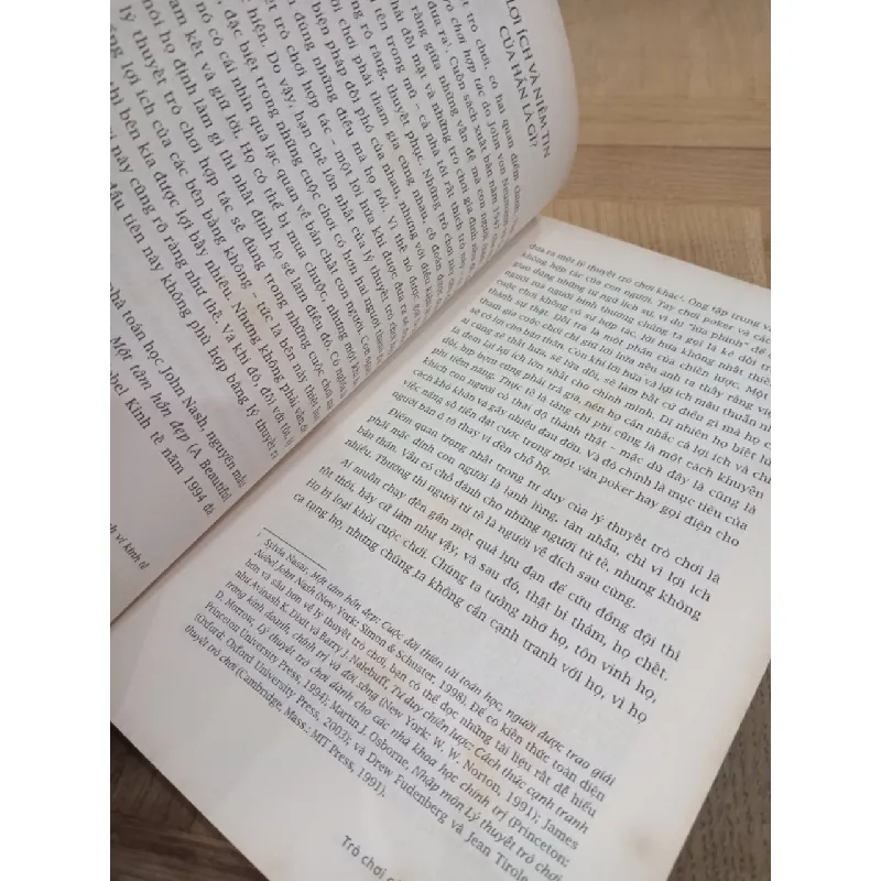 Trò chơi của nhà tiên tri: Dự báo và định hướng tương lai bằng logic vị lợi - Bruce Bueno de Mesquita 474304