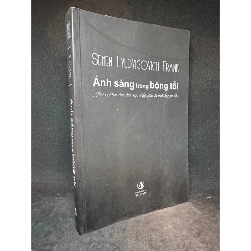 [Phiên Chợ Sách Cũ] Ánh sáng trong bóng tối 1503 408070