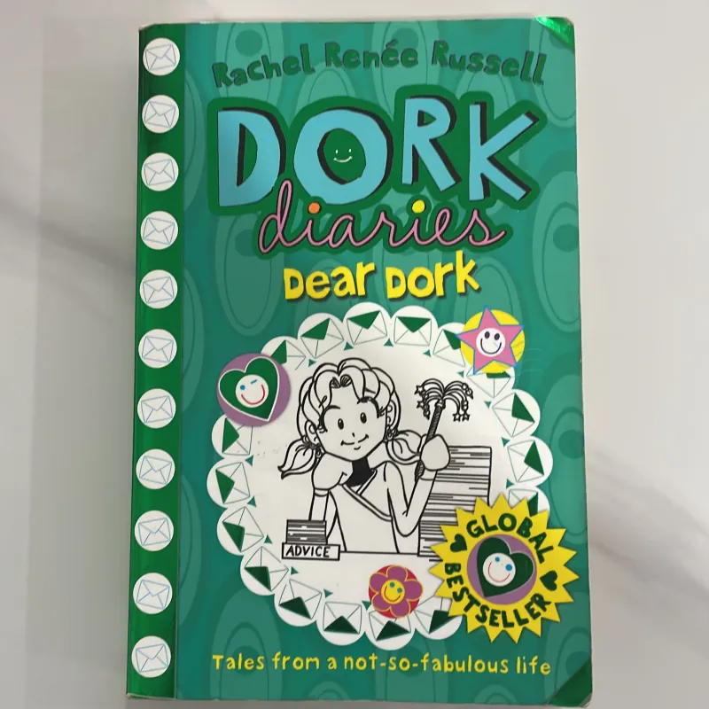 Truyện Tiếng Anh cho trẻ em Dork Diaries “Dear Dork” cũ 50% 970813