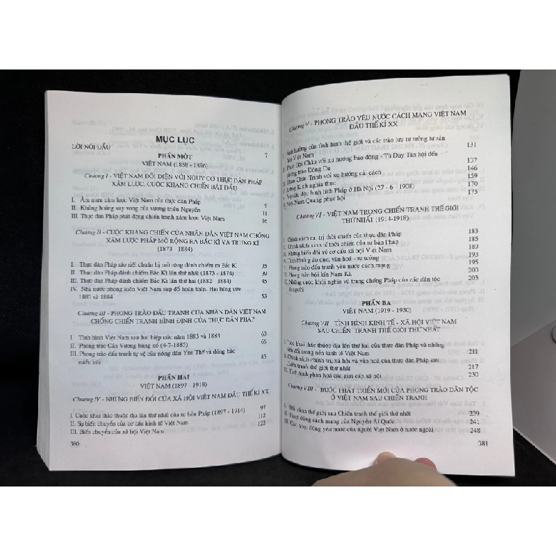 Đại Cương Lịch Sử Việt Nam, Tập 2, Đinh Xuân Lâm, Mới 80% (Ố Nhẹ), 2010 SBM2405 Oreka-Blogmeo 159183