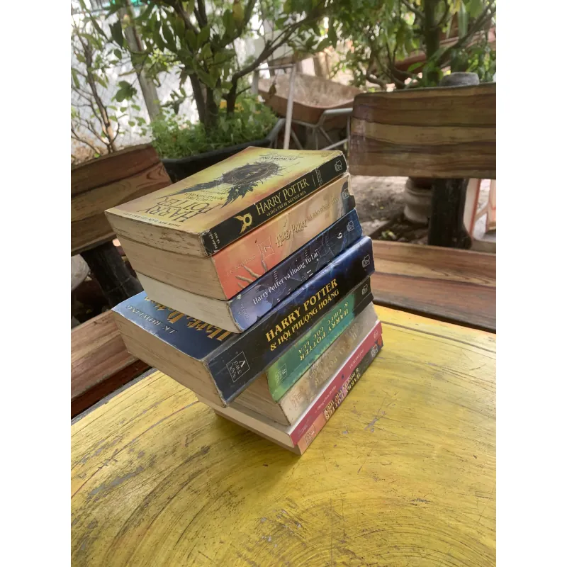 COMBO HARRY POTTER TRỌN BỘ 8 tập - J.K. ROWLING 936542