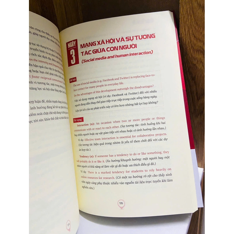 IELTS WRITING viết luận CHẤT NHƯ NƯỚC CẤT - Nguyễn Hoàng Huy 550638