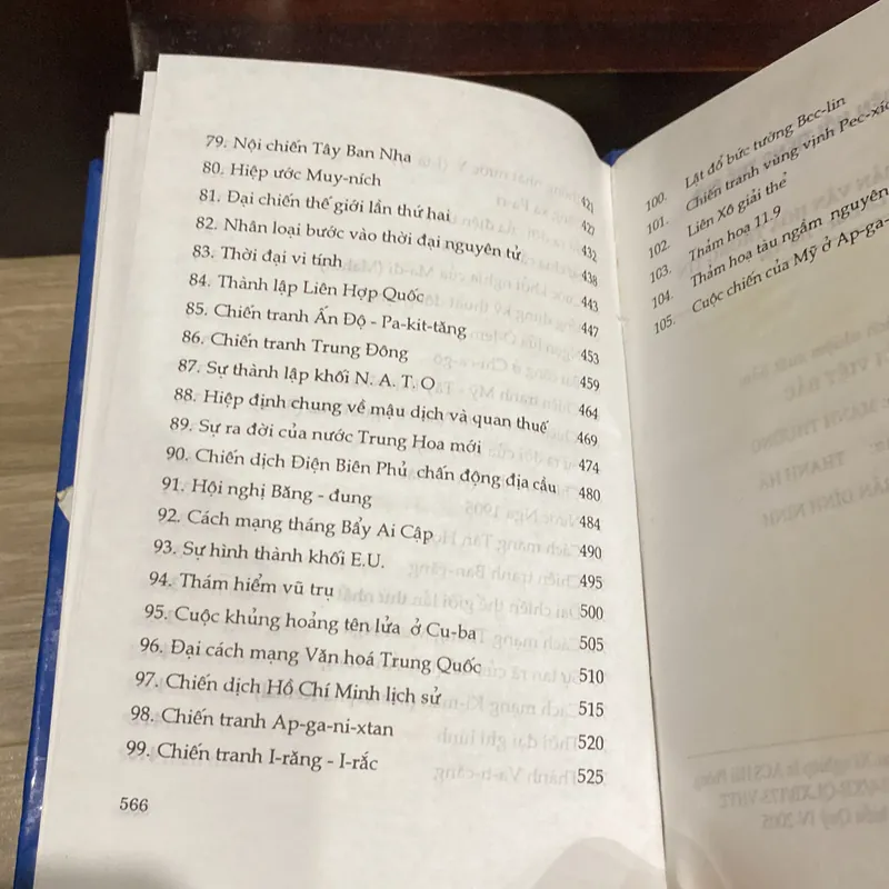 105 SỰ KIỆN NỔI TIẾNG THẾ GIỚI, Bản bìa cứng (XB 2005) 606536