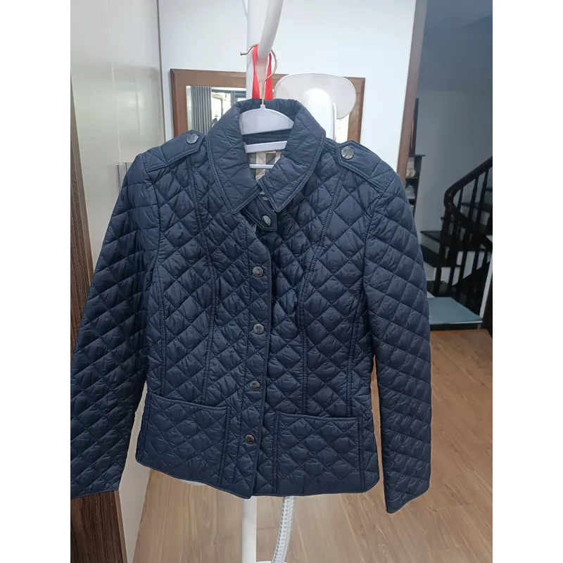 Áo khoác nữ hãng Burberry  681790