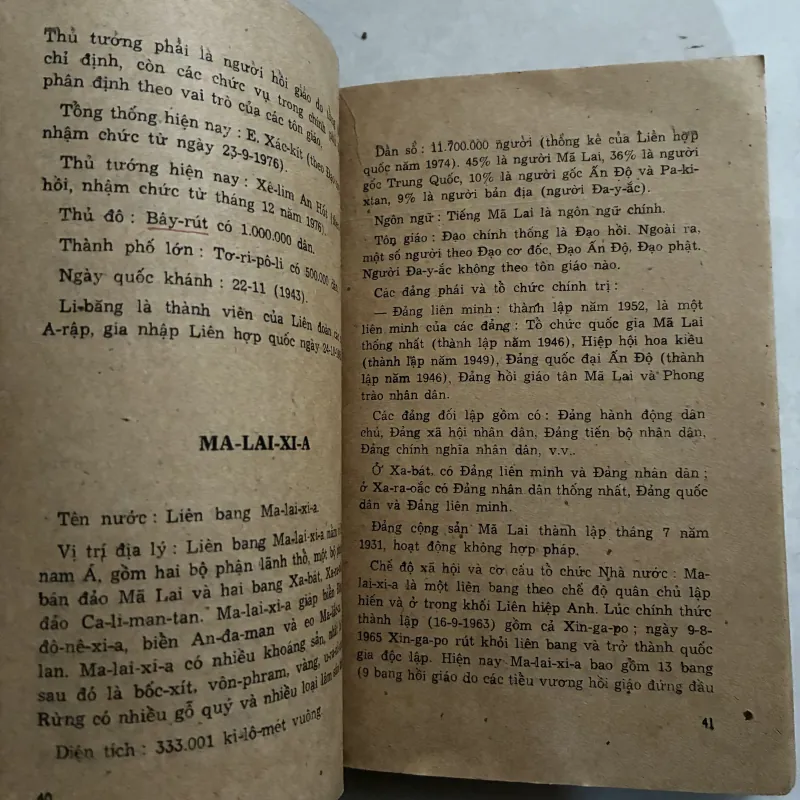 Sổ tay các nước trên thế giới - 1979s 1009065
