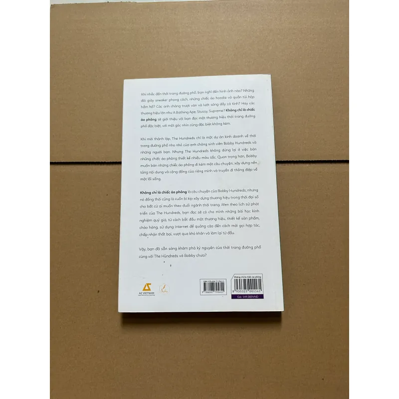 Không chỉ là chiếc áo phông - Bobby Hundreds 748078